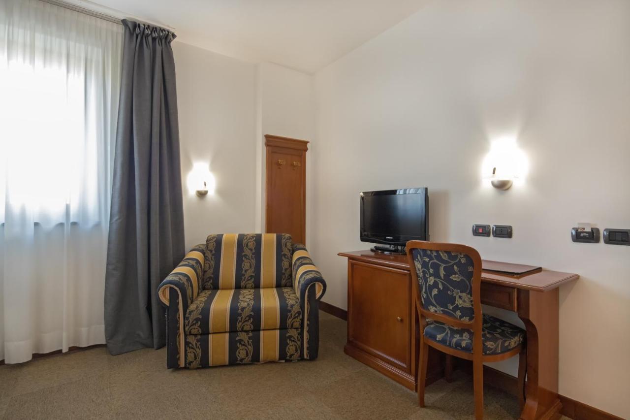 Hotel Medea (Adults Only) Alba  Dış mekan fotoğraf