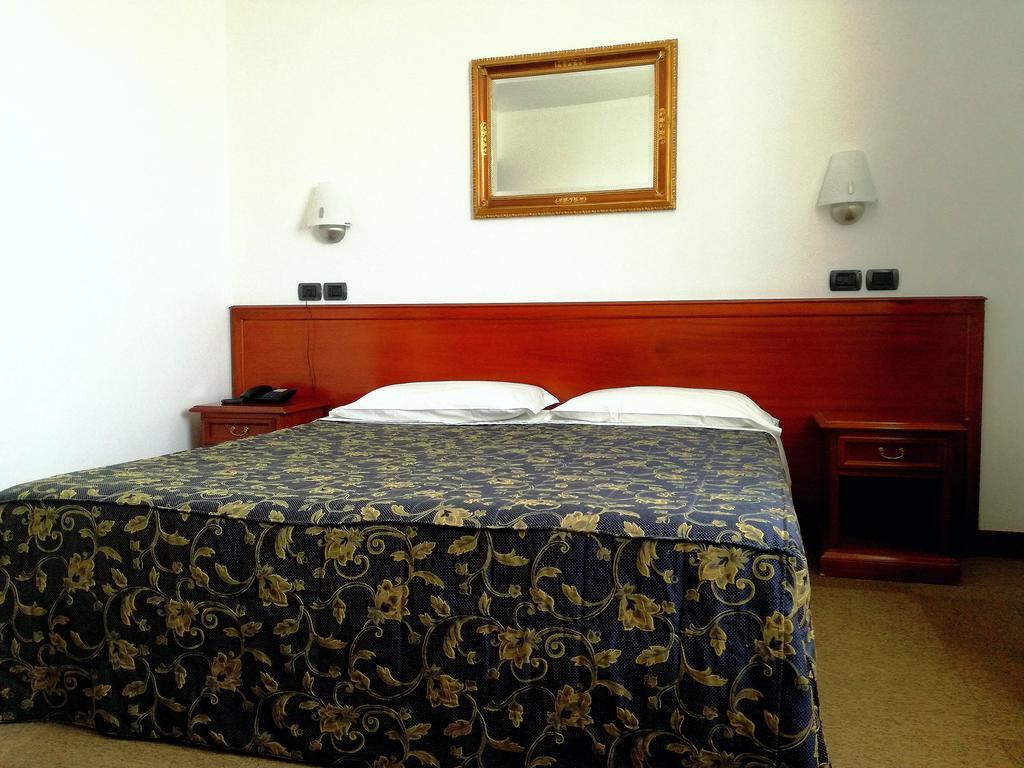 Hotel Medea (Adults Only) Alba  Dış mekan fotoğraf