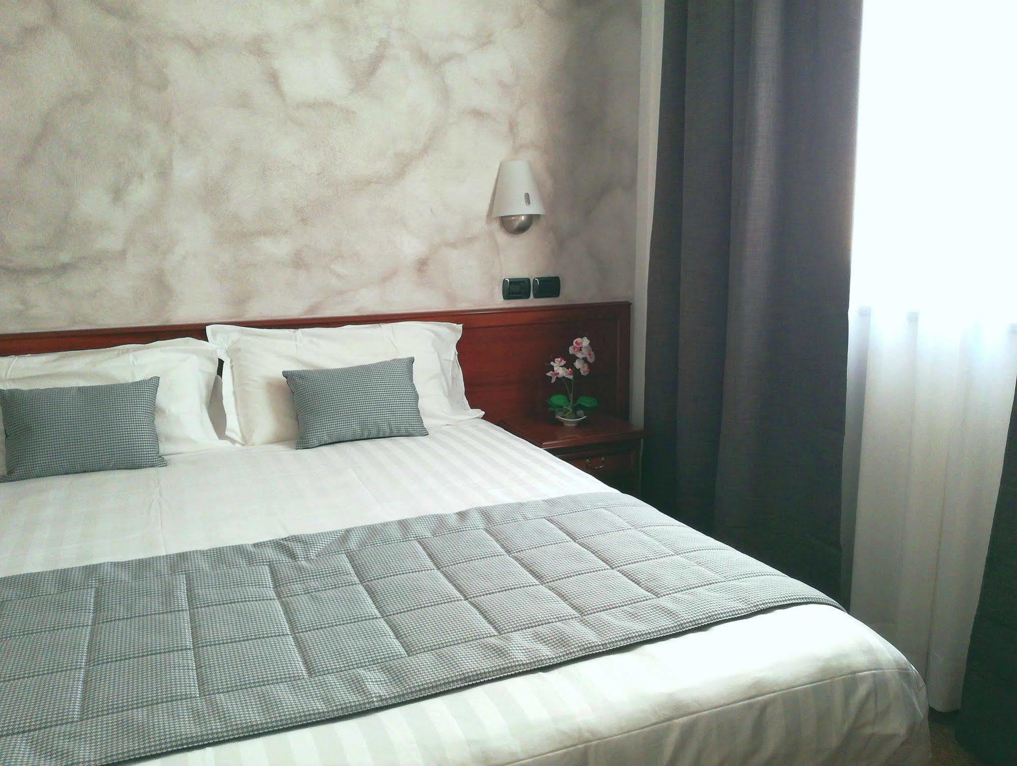 Hotel Medea (Adults Only) Alba  Dış mekan fotoğraf